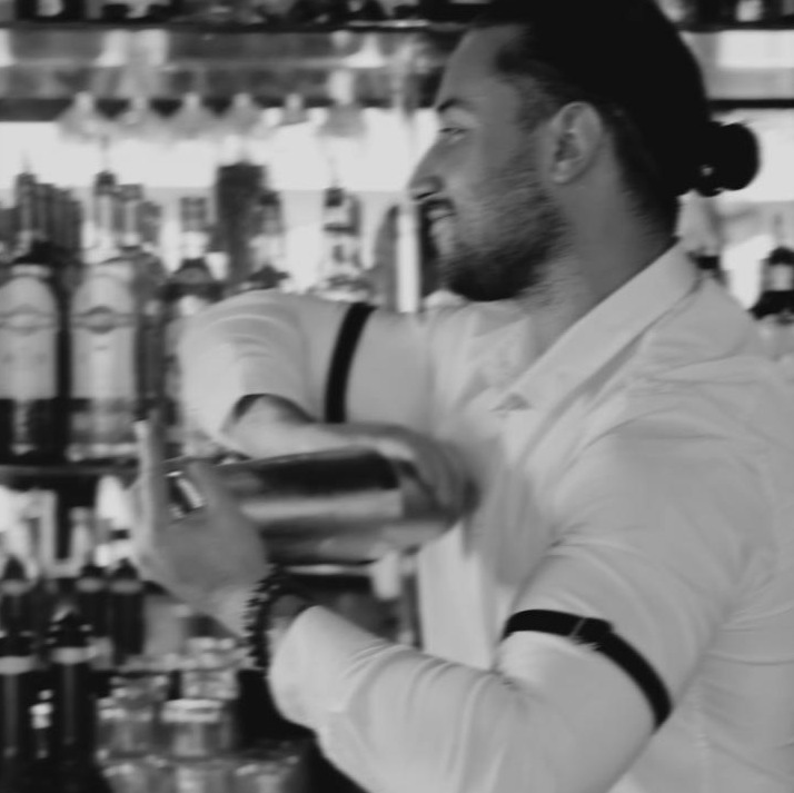 Cocktail préparé au bar du Bistro La Gare